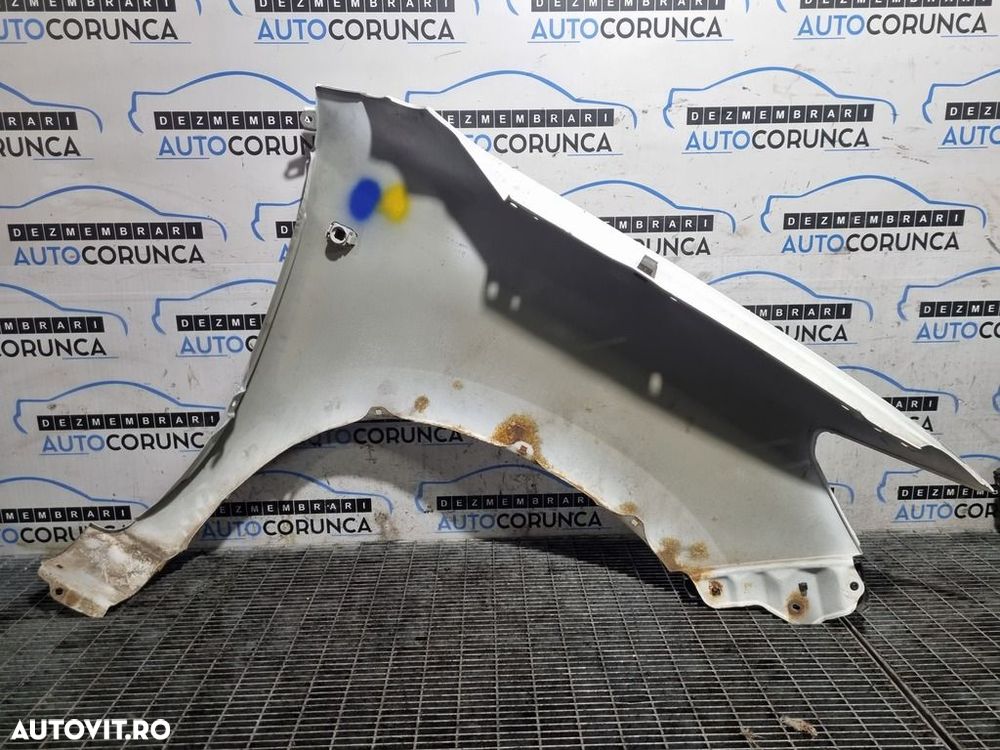 Aripa Stanga Fata Toyota Hilux VII (Facelift 2011) 2010 - 2015 4 Usi Alb (640) - 2