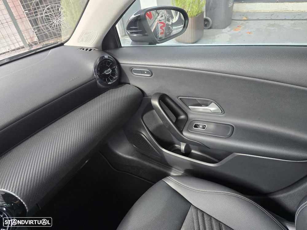 Mercedes-Benz A 200 Standard - 23