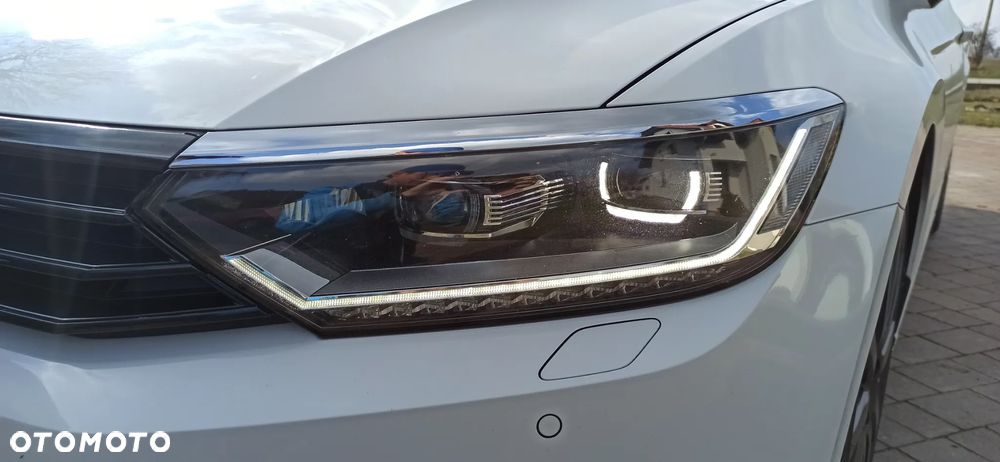 Volkswagen Passat - 40