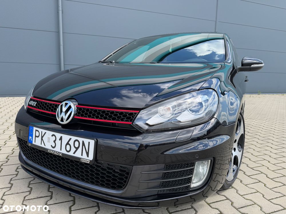 Volkswagen Golf - 2