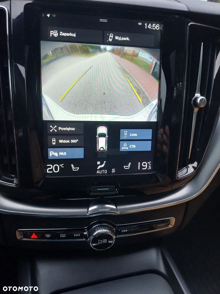 Volvo XC 60 T6 AWD Geartronic Momentum - 21