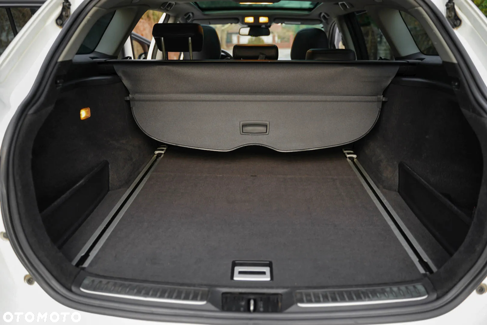Toyota Avensis 2.0 D-4D Prestige - 21