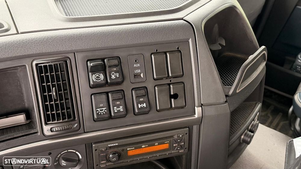 Volvo FMX FMX 4X4 GRUA + BASCULA - 18