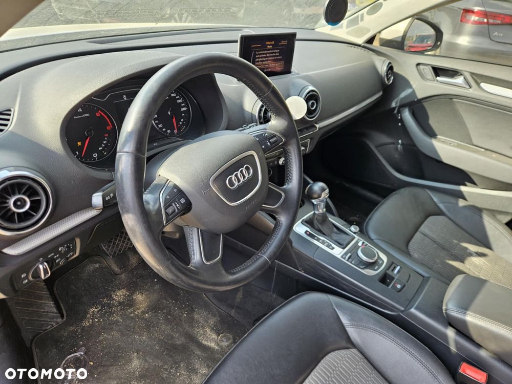 Audi A3 Sportback 2.0 TDI S tronic S line Sportpaket - 6