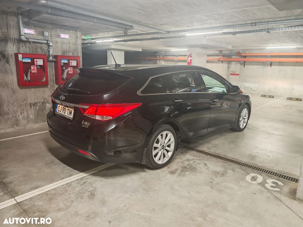 Hyundai i40 1.7 CRDI DPF Exclusive - 2