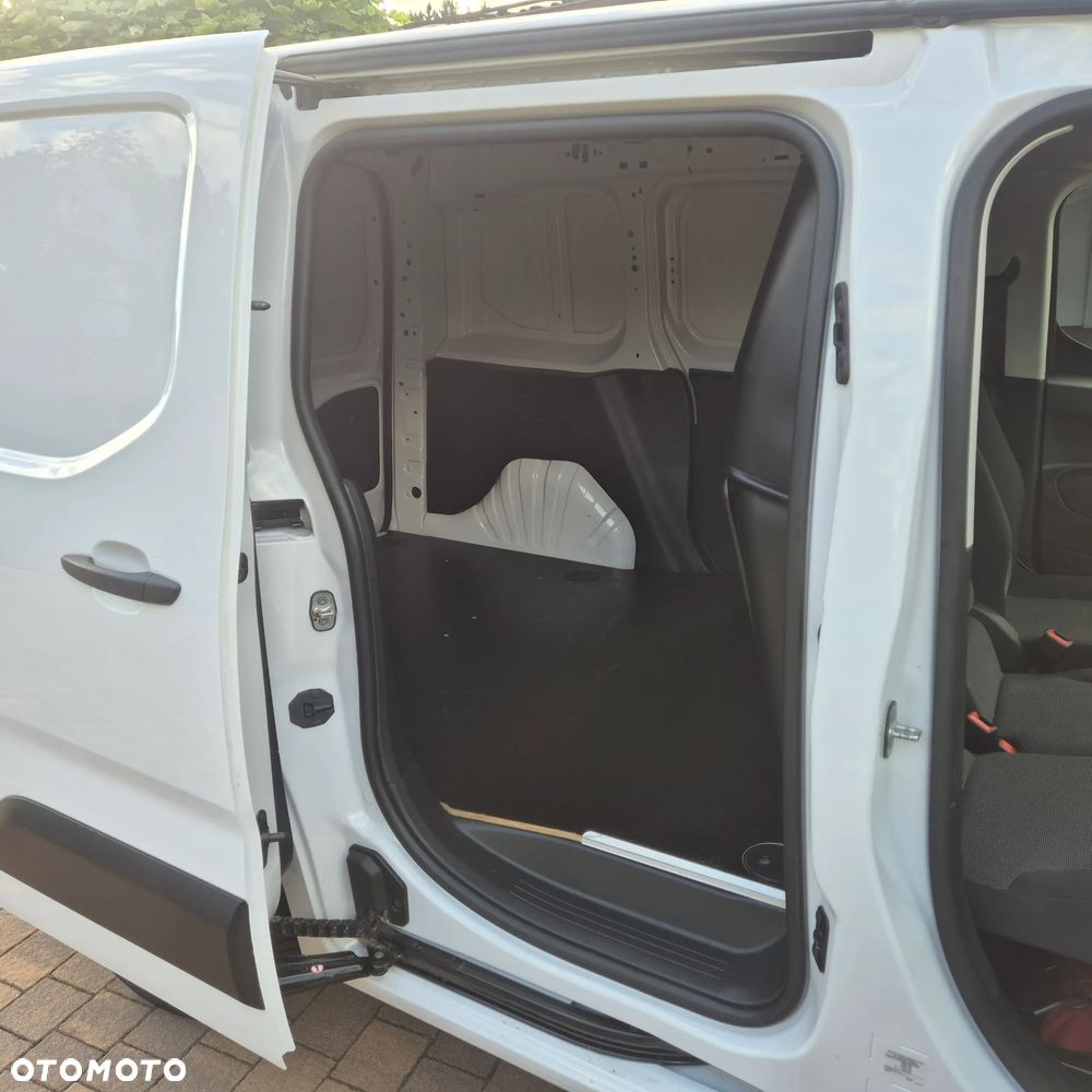 Toyota Proace City - 16