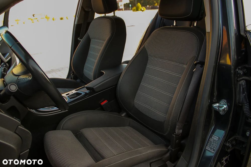 Opel Insignia 2.0 CDTI Active S&S - 33