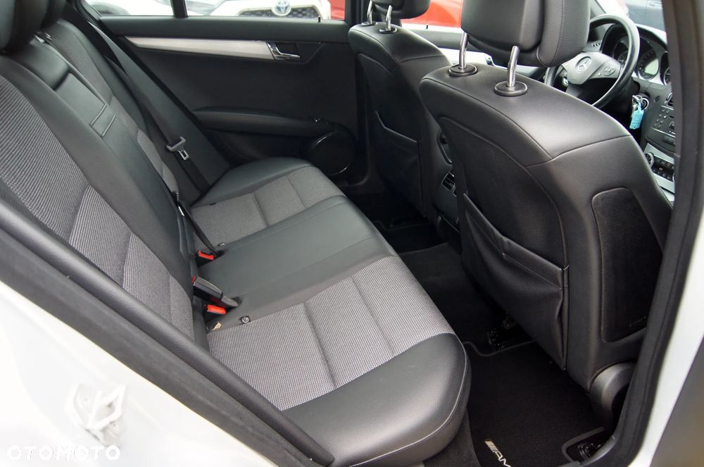 Mercedes-Benz Klasa C 250 CDI Avantgarde Edition - 17