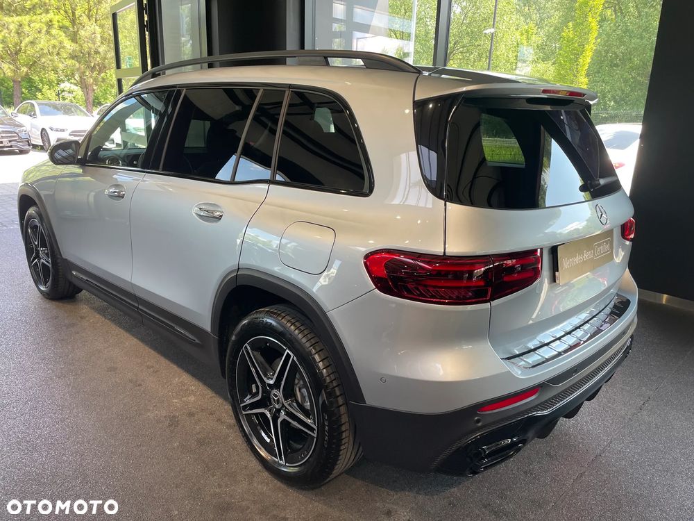 Mercedes-Benz GLB 200 AMG Line 7G-DCT - 4