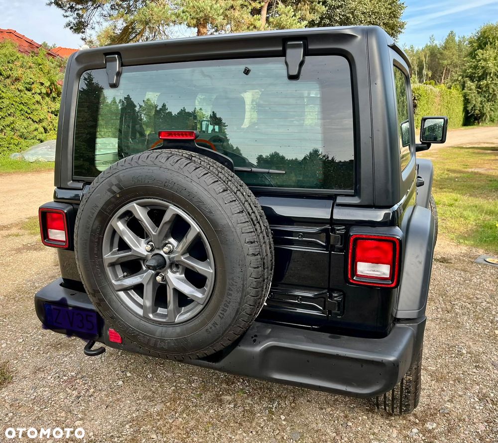 Jeep Wrangler - 2