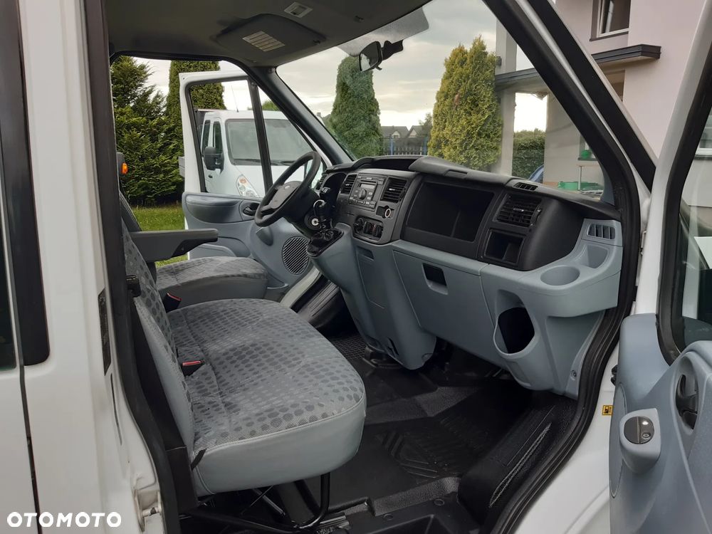 Ford Transit - 16