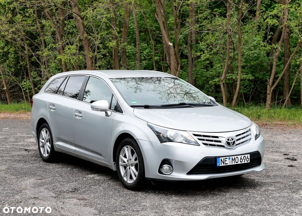 Toyota Avensis 2.2 D-4D Comfort - 10