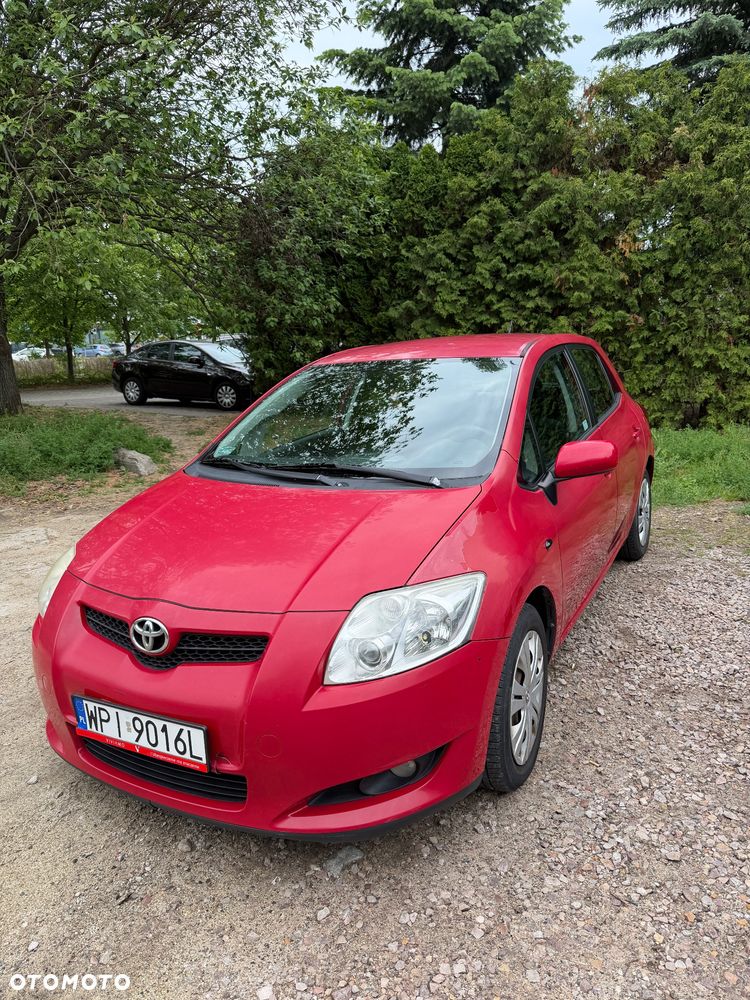 Toyota Auris 1.4 D-4D Luna - 1
