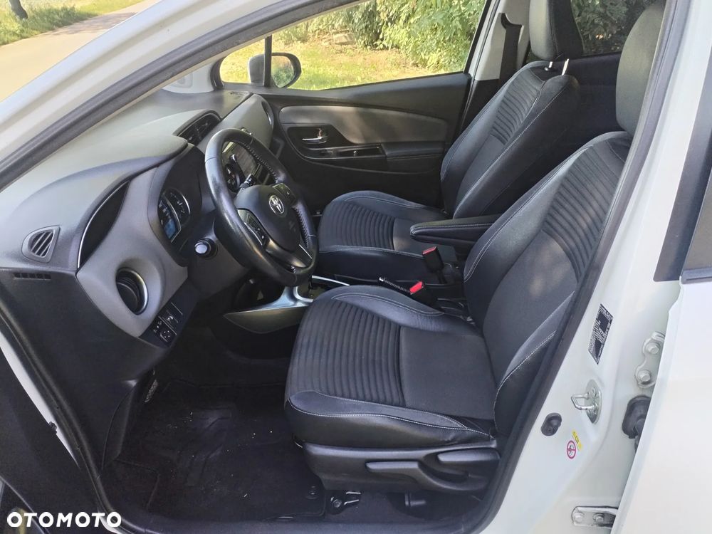 Toyota Yaris 1.5 VVT-i Comfort mit Design Paket - 11