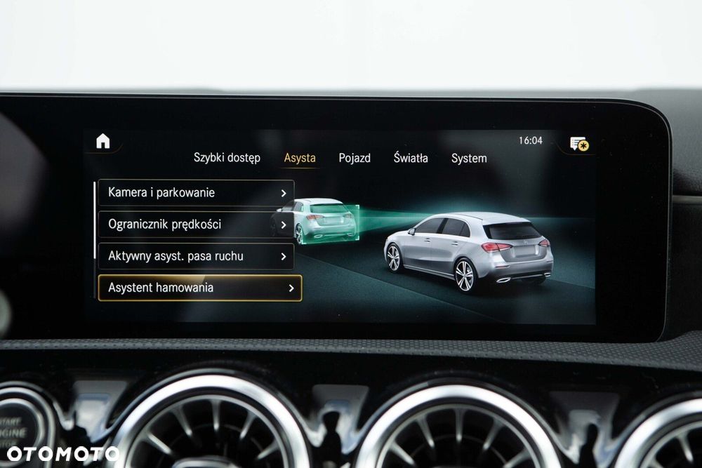 Mercedes-Benz Klasa A 180 AMG Line 7G-DCT - 36