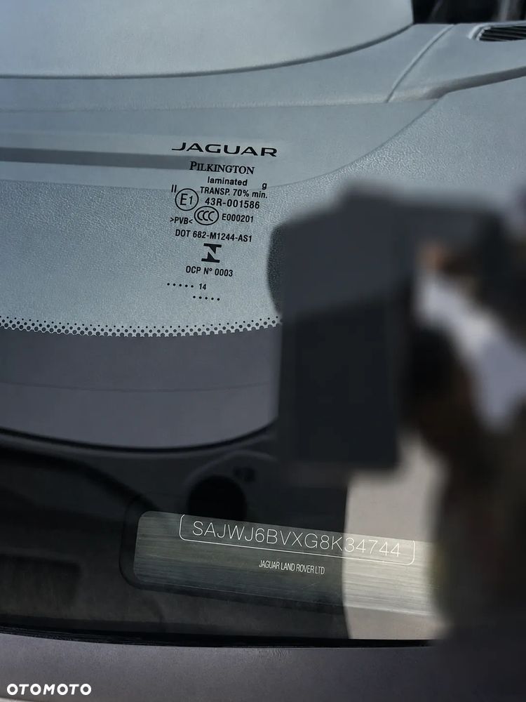 Jaguar F-Type - 16