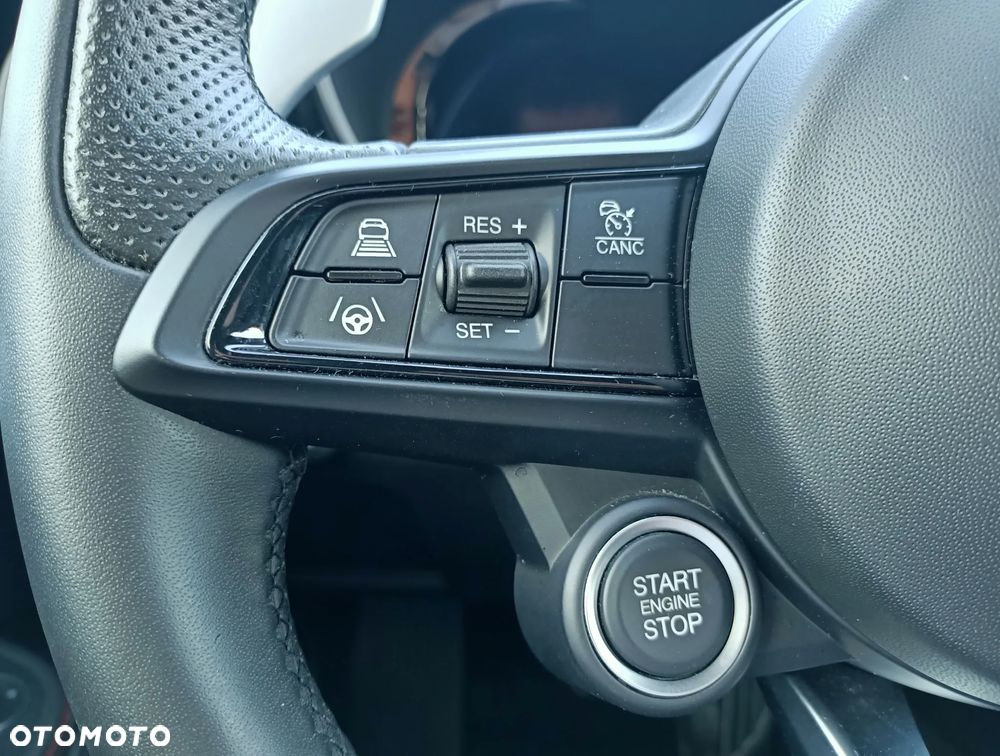 Alfa Romeo Giulia 2.0 Turbo Tributo Italiano Q4 - 23