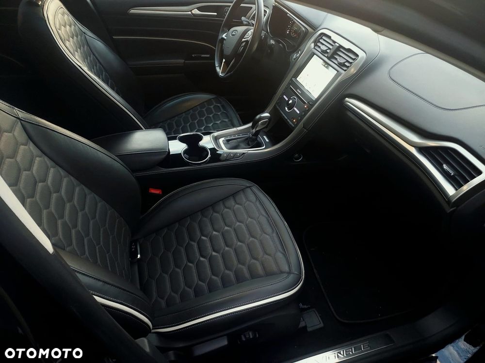 Ford Mondeo 2.0 TDCi STart-Stopp PowerShift-Aut Vignale - 30