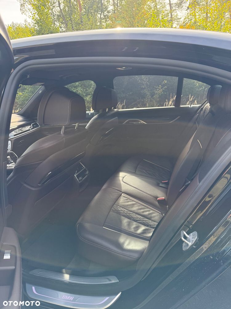 BMW Seria 7 - 13