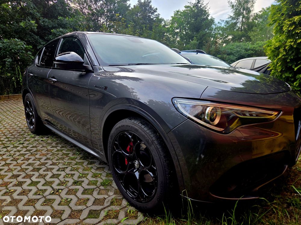 Alfa Romeo Stelvio - 1
