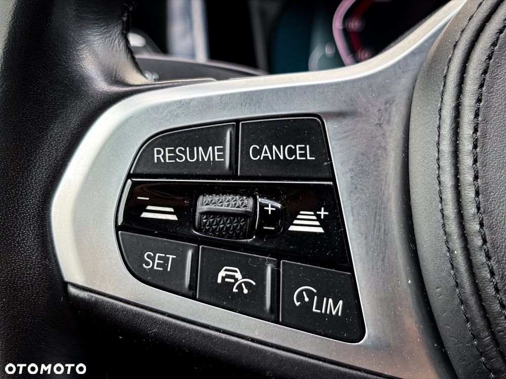 BMW Seria 3 320d Edition M Sport Shadow - 31