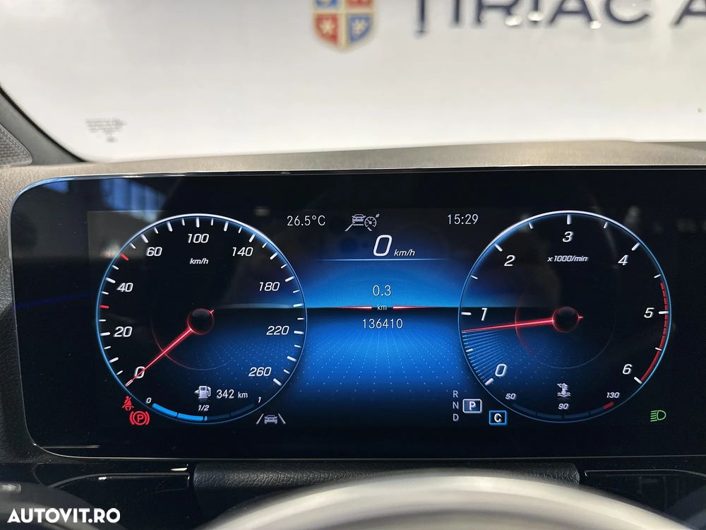 Mercedes-Benz GLA 200 d Aut. - 10