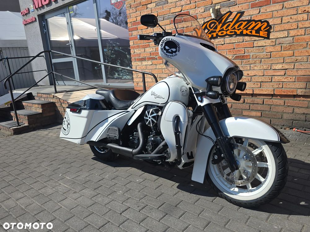 Harley-Davidson FLHS Electra Glide - 30