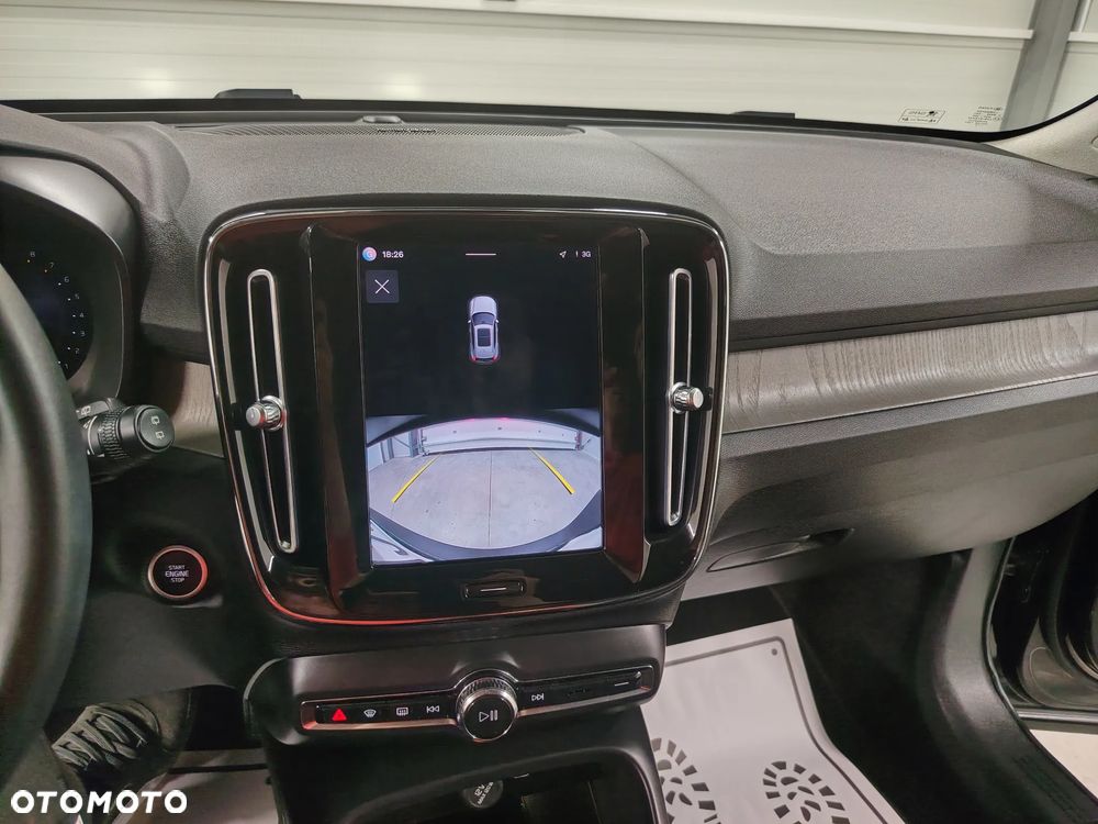 Volvo XC 40 B3 Plus Dark - 37
