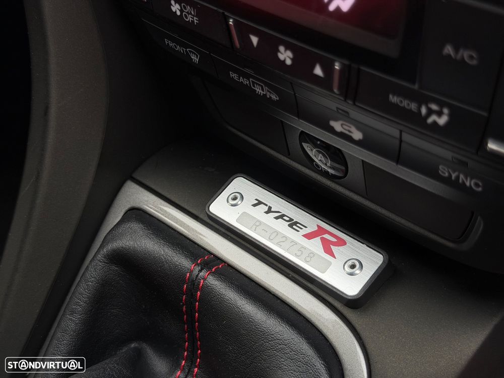 Honda Civic 2.0 VTEC Turbo Type R GT - 12