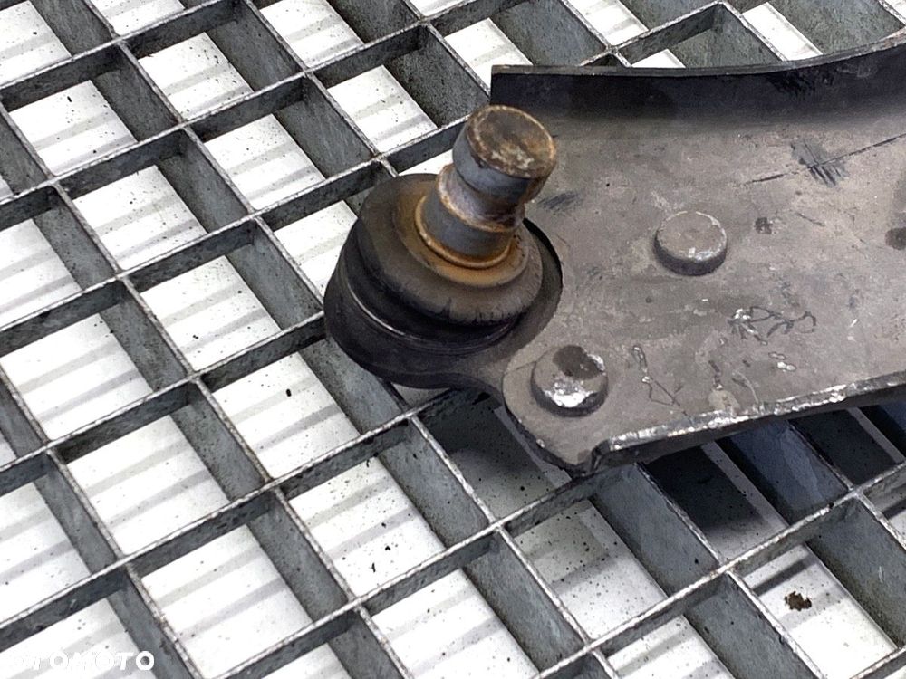 WAHACZ PRAWY PRZÓD  OPEL CORSA F 2019 - 2022 1.2 (68) 74 kW [101 KM] benzyna 2019 - 2022 - 3