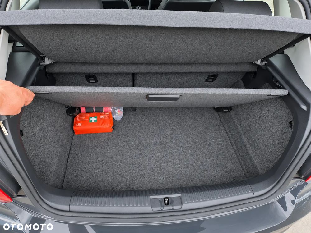Volkswagen Polo - 11