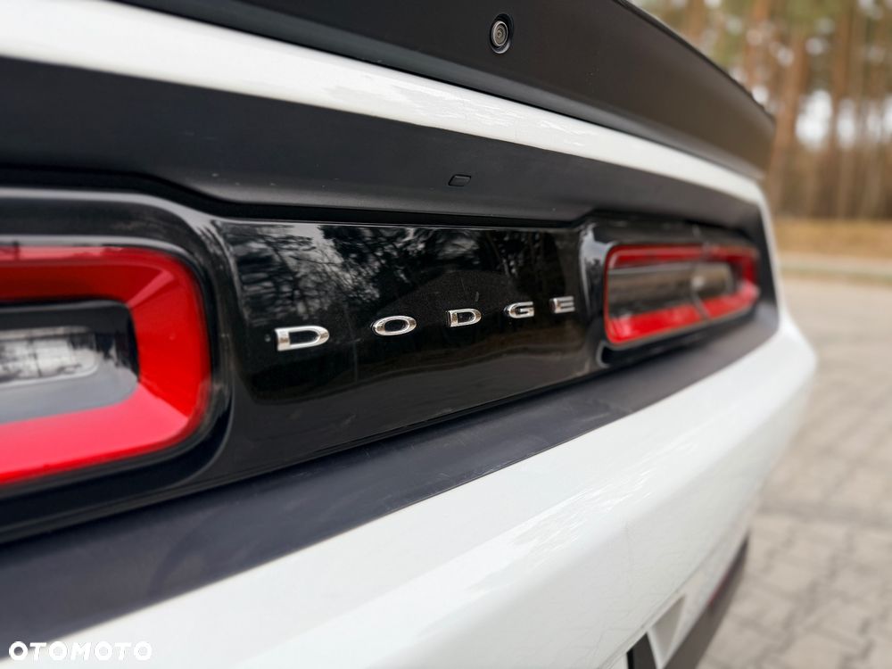 Dodge Challenger 6.2 Hellcat - 30
