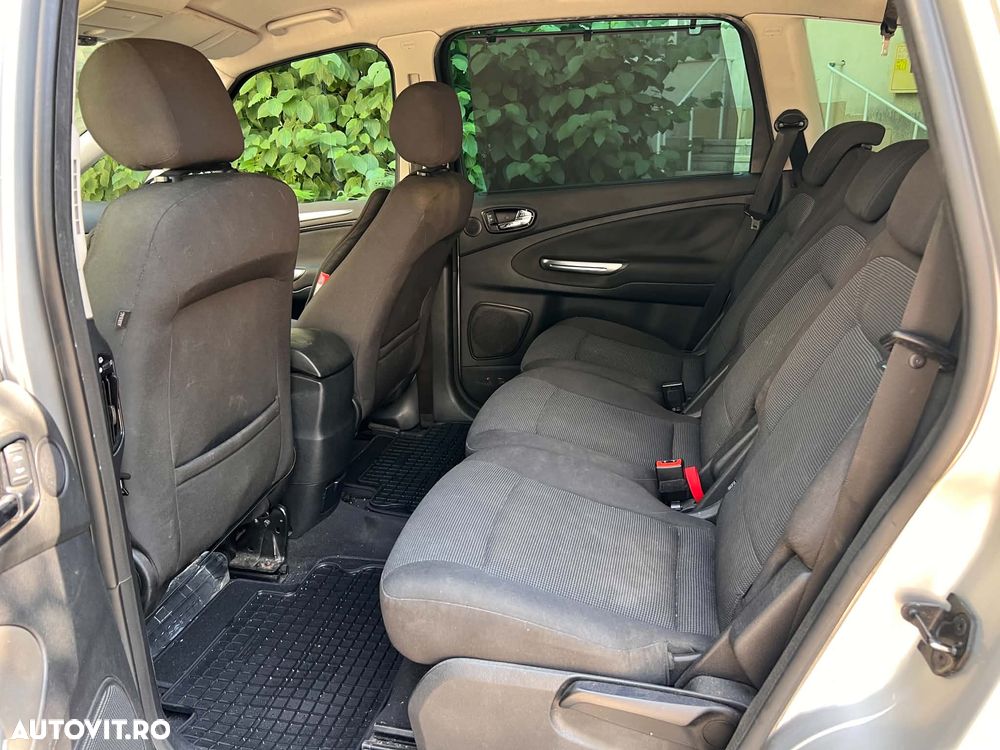 Ford S-Max - 15