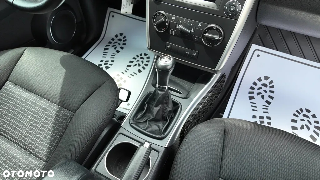 Mercedes-Benz Klasa B 180 BlueEffICIENCY - 39
