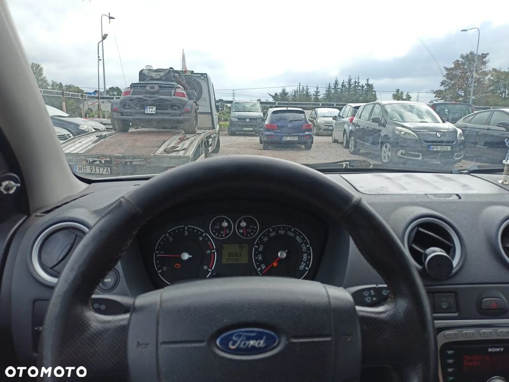 Ford Fusion - 8