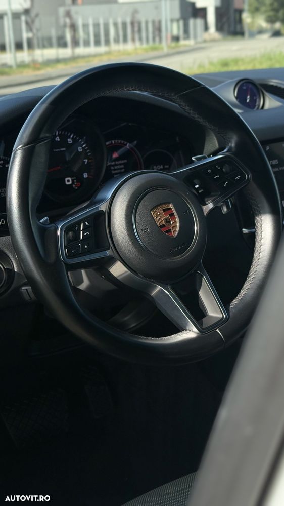 Porsche Cayenne Tiptronic S - 16