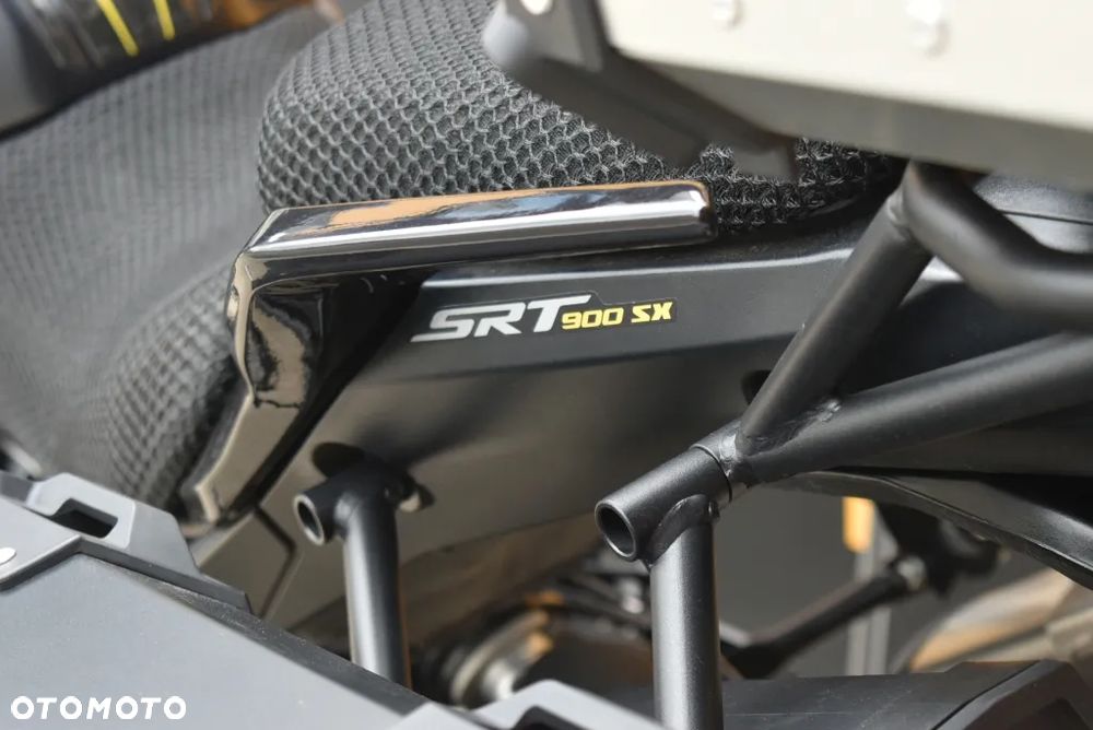 QJMOTOR SRT900SX - 26