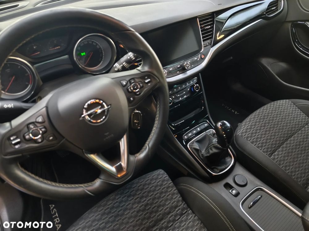 Opel Astra 1.6 D (CDTI) Start/Stop Dynamic - 18