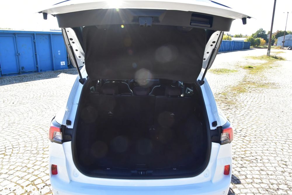 Ford Kuga 1.5 EcoBoost ST-LINE X - 24
