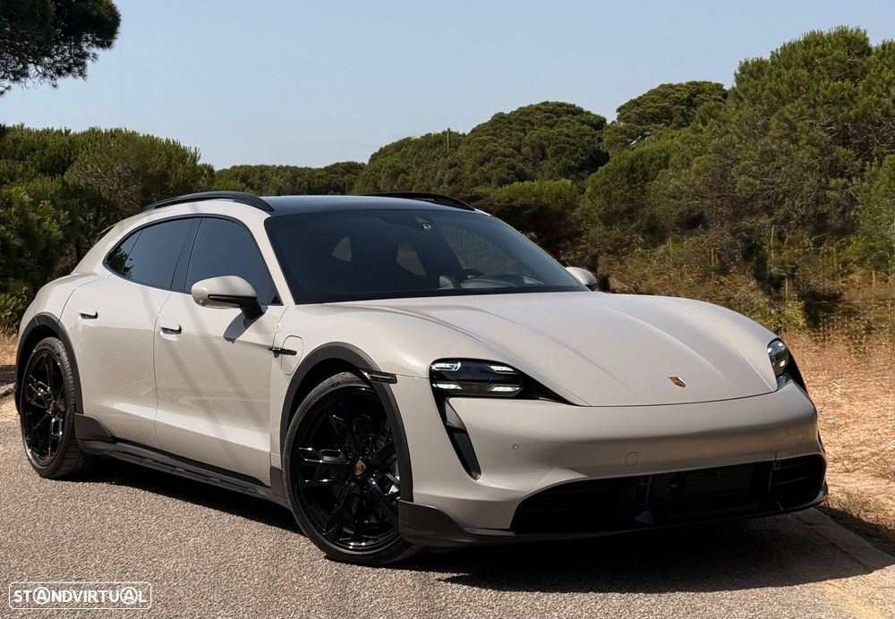 Porsche Taycan Cross Turismo Turbo - 2