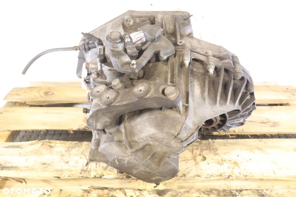 SKRZYNIA BIEGÓW 6 BIEGOWA OPEL INSIGNIA A  F40 - 2