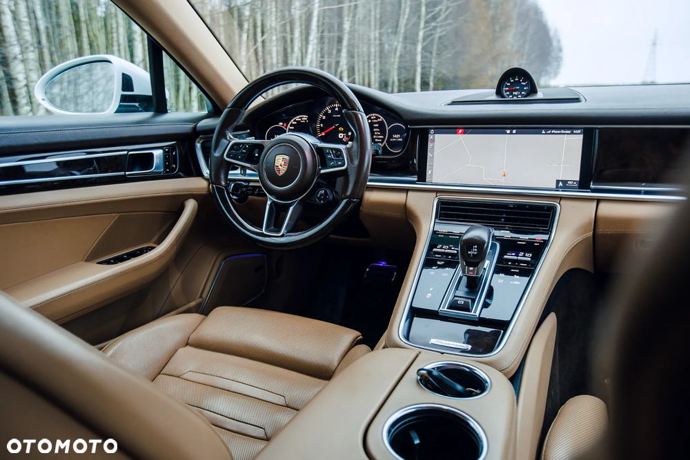 Porsche Panamera 4S - 8