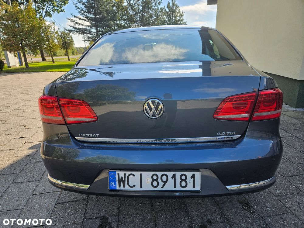 Volkswagen Passat Variant 2.0 TDI DSG BlueMotion Technology Trendline - 12