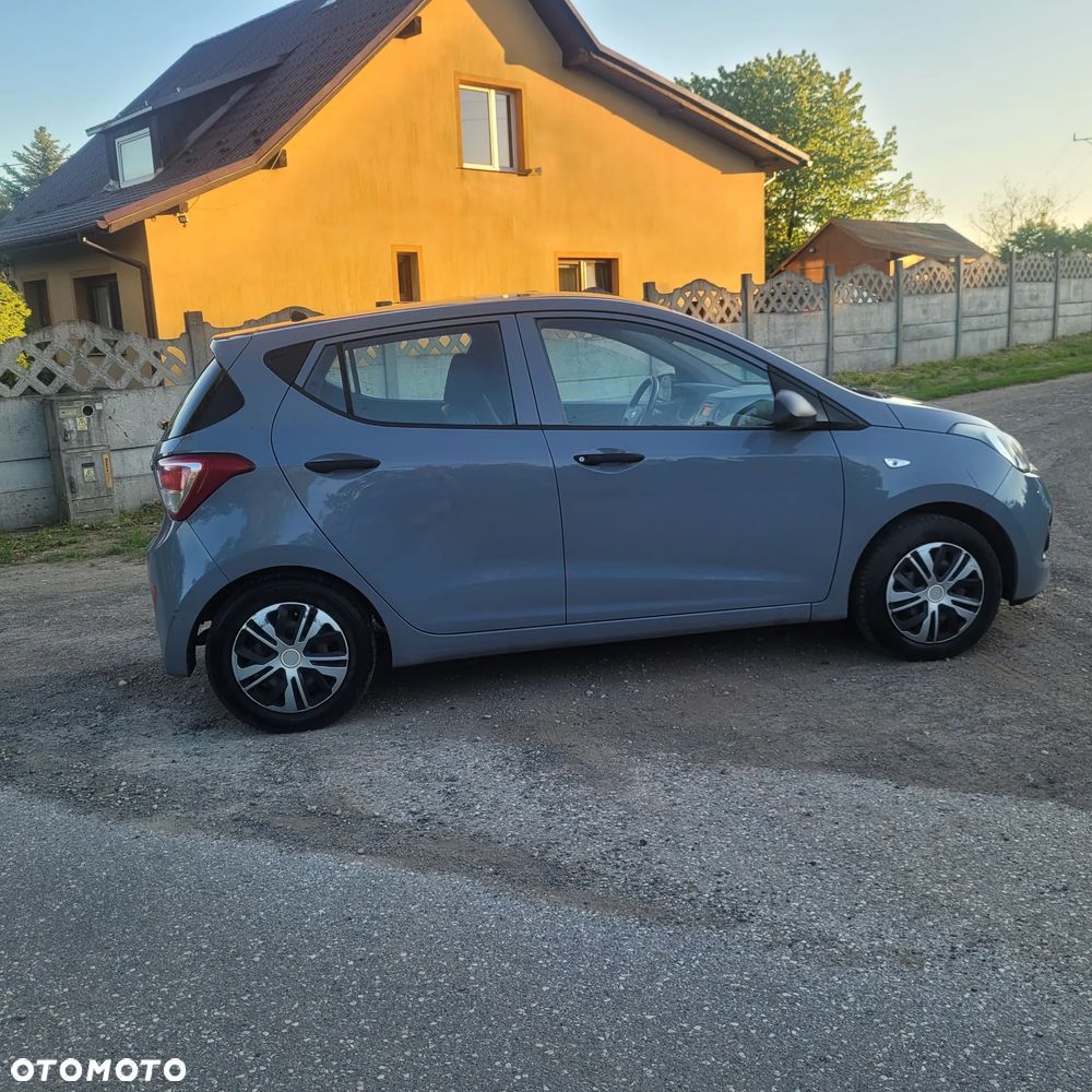 Hyundai i10 1.0 - 12