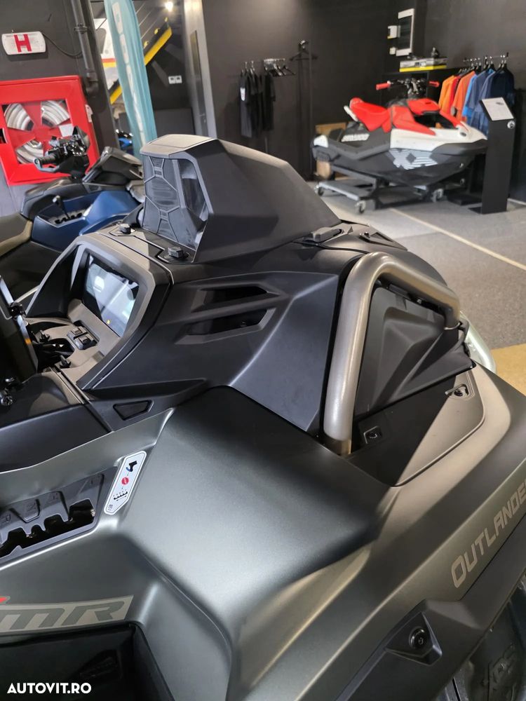 Can-Am Outlander - 3