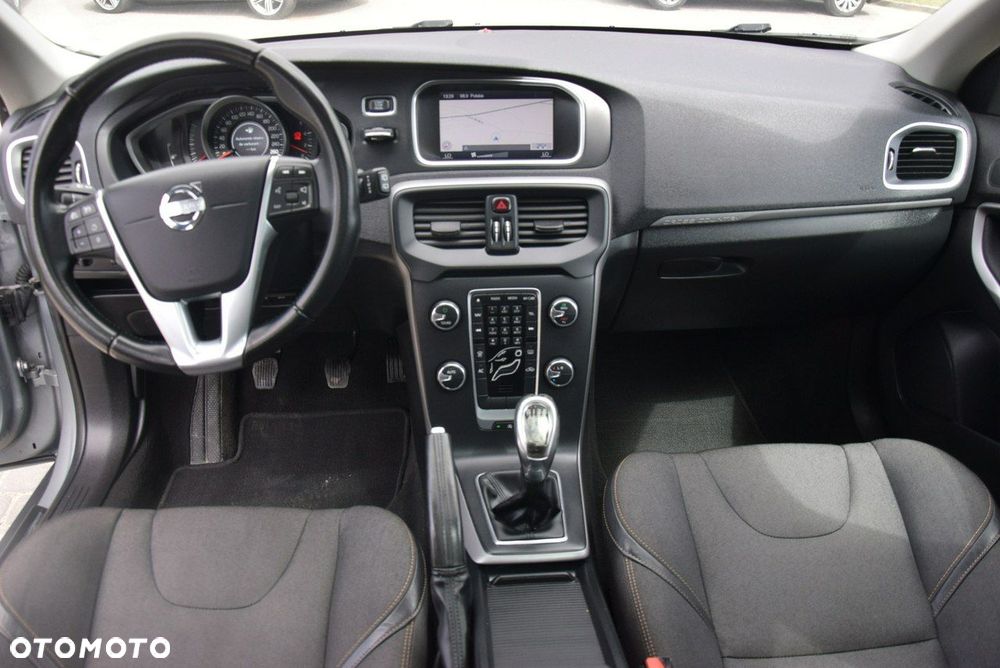 Volvo V40 Cross Country D2 Momentum - 31
