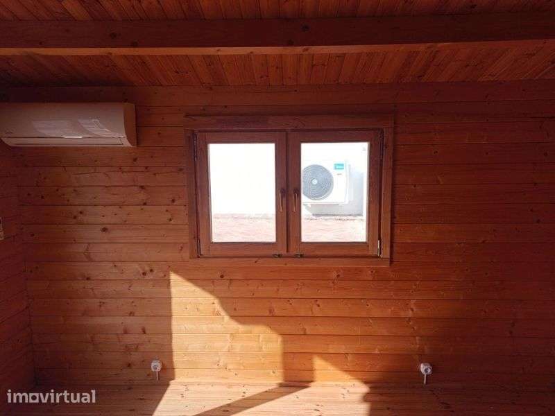 Casa de madeira com 20m2(5m por 4m) com AC e electricidade - Grande imagem: 3/8