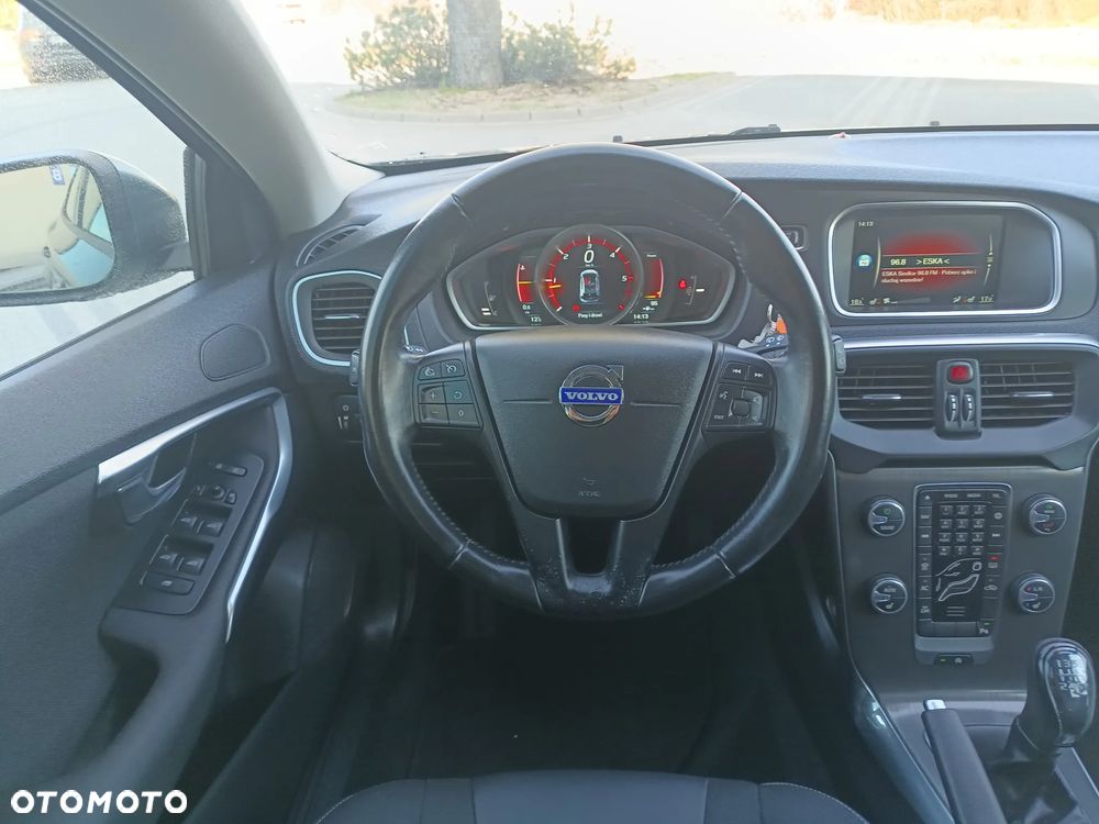 Volvo V40 D3 - 11