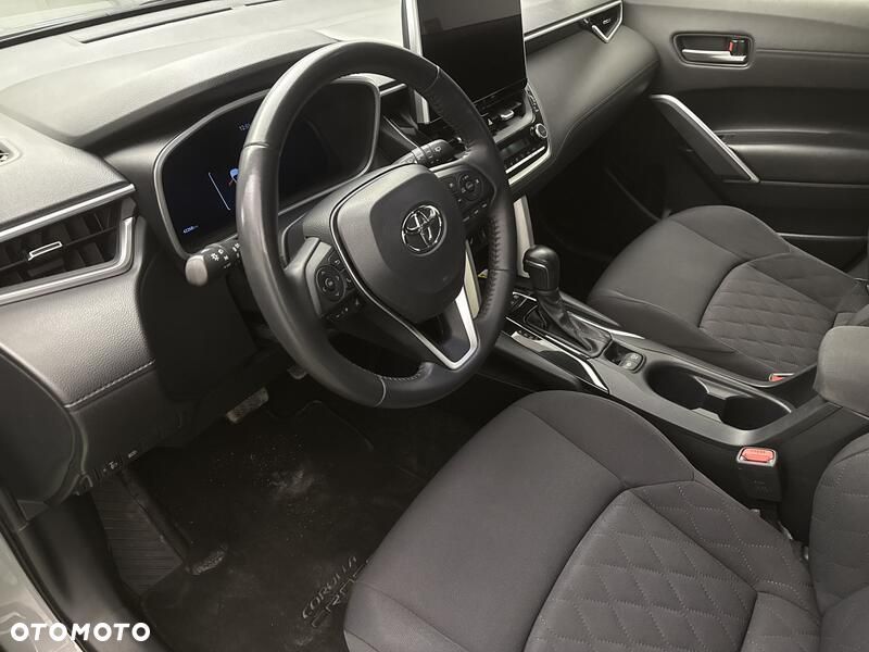 Toyota Corolla Cross - 11
