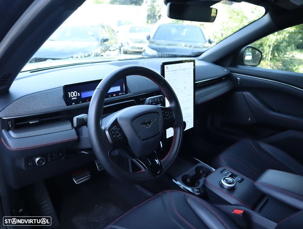 Ford Mustang Mach-E AWD PREMIUM - 30
